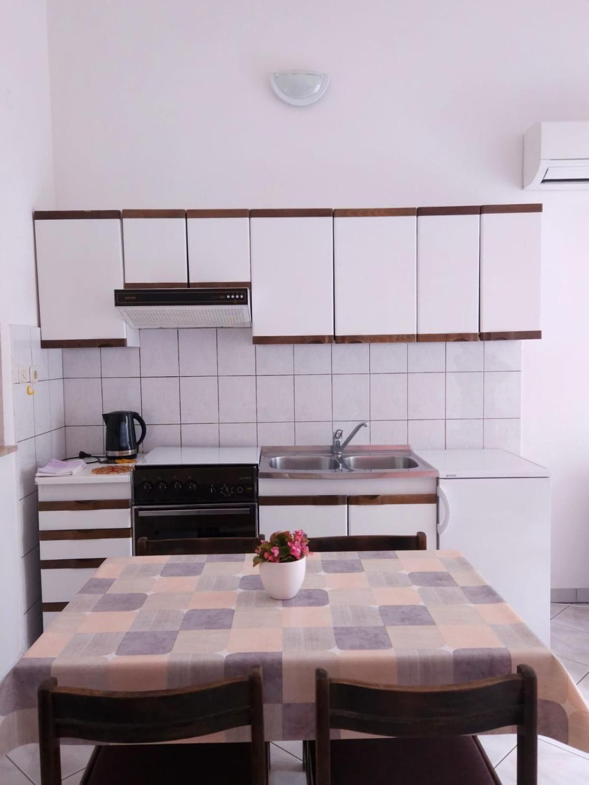 Lorena Apartments In Пула Екстер'єр фото