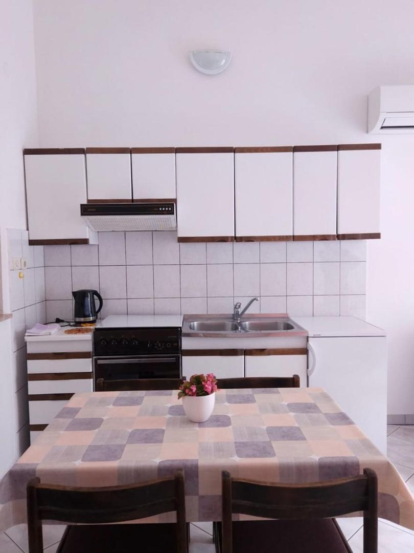 Lorena Apartments In Пула Екстер'єр фото